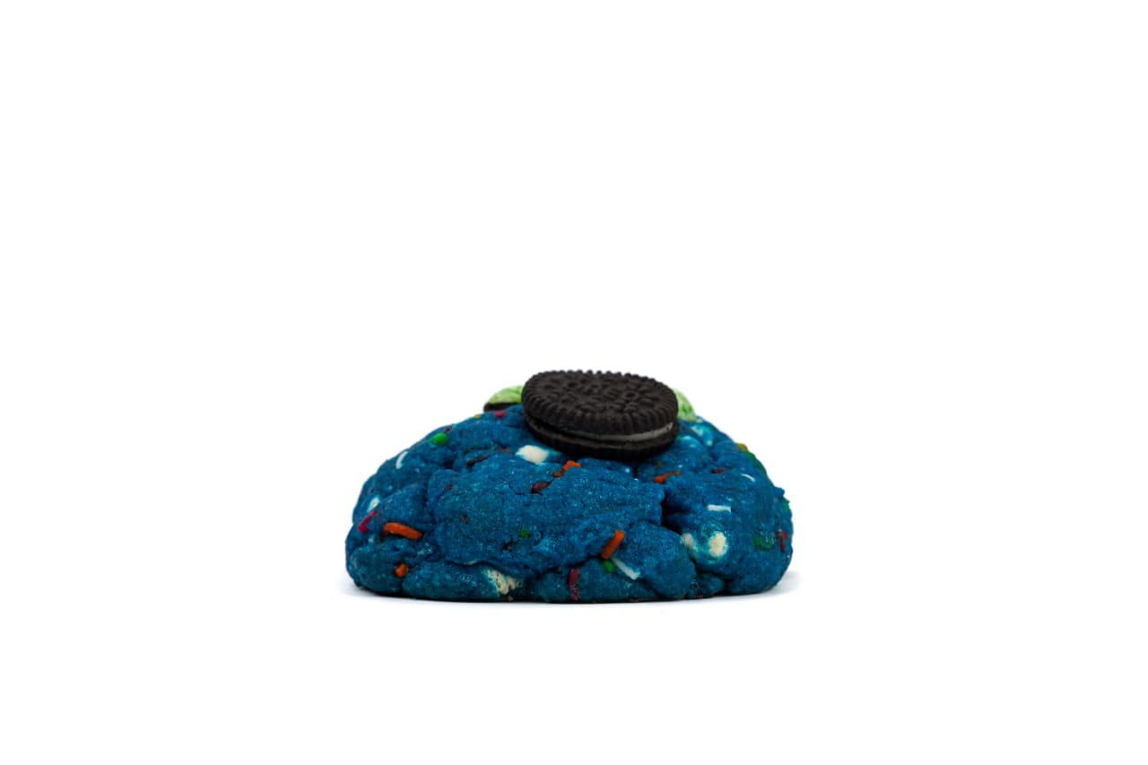 A Pack of 4 Birthday Caramel Cookies (Best for Kids)