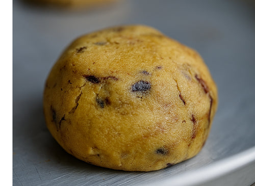 A Pack of 4 Classic Chocolate Chip Cookies